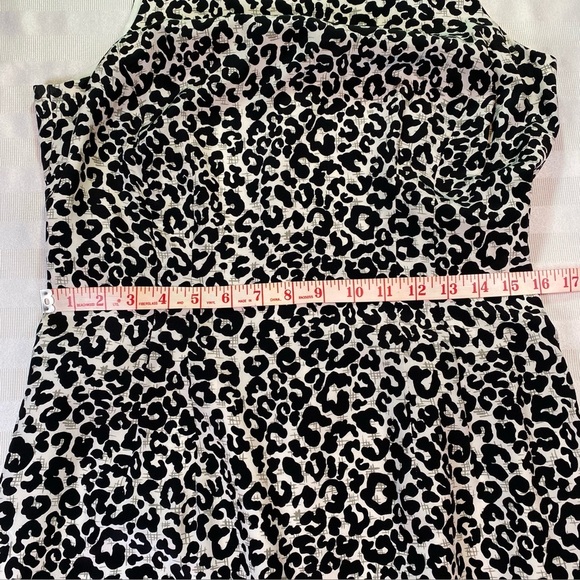 Maggy London 100% Silk Black & White Sz 10 Leopard Print Sheath Sleeveless Dress - Picture 5 of 15